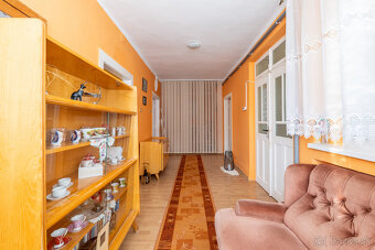 Rodinný dom s veľkým pozemkom | 2 064 m² | Komárovce - 6