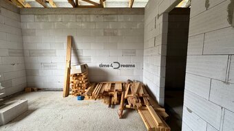 NA PREDAJ 4 izbový dom v obci Ladice - 6