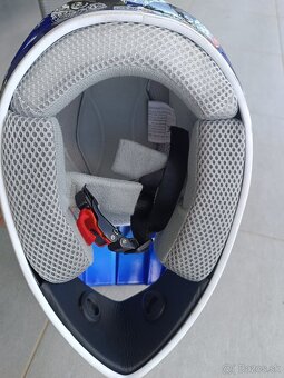 Prilba na motorku - 6