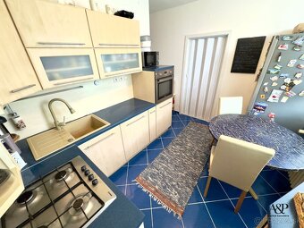 NA PREDAJ VEĽKÝ 3 IZB. BYT S LOGGIOU, 84M2, UL. S. JURKOVIČA - 6