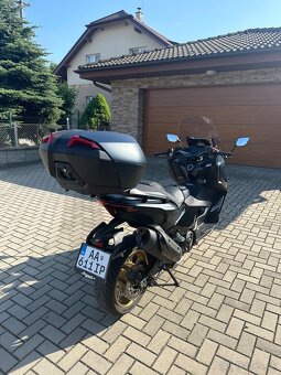 Yamaha Tmax 560 2024 - 6