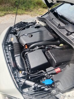 MERCEDES -BENZ---DIESEL - 6