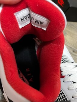 Jordan 4 Retro Fire Red (2020) - 6