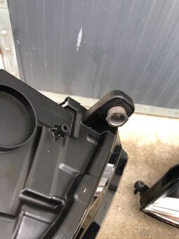 PREDNI svetla svetlo vw caddy 15-20 h7 prave leve - 6