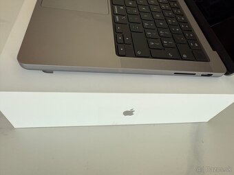 MacBook Pro 14" M3 SK 2023 Vesmírne sivý - 6