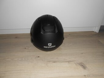 Predam krasnu novu moto prilbu znacky SHARK EVO GT BLANK MAT - 6