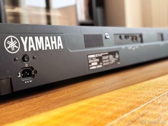 YAMAHA CP4 STAGE - 6