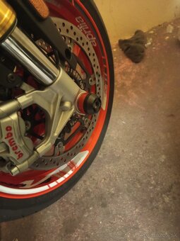 Aprilia Tuono V4 1100RR - 6