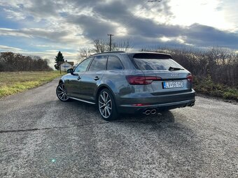 Audi S4 - 6