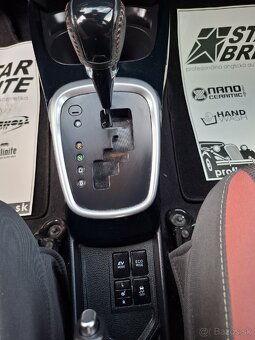 Predám TOYOTA YARIS 1.5 HYBRID SELECTION - 6