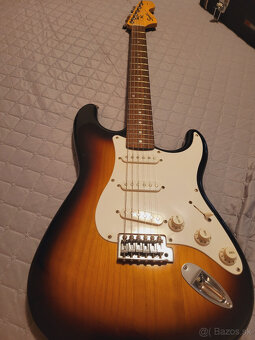 Fender SQUIER STRAT r.v. 2001 - 6
