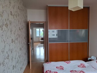 Priestranný svetlý 3i byt na prenájom - 6