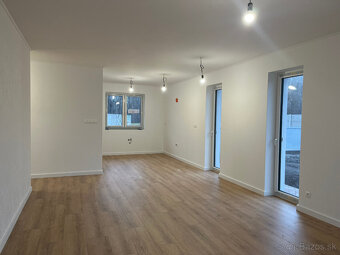 Predaj rodinných domov v obci Vrakúň - 6