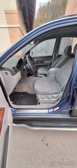 Kia Sorento 2.5 CRDI - 6