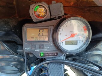 Yamaha YZF-R6 - 6