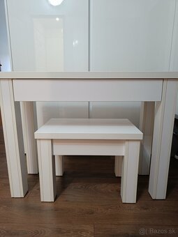 Kozmetický stolík - 6