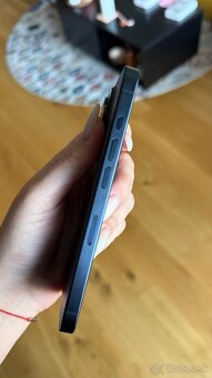 Predám iphone 15 pro tmavomodrý 128gb - 6