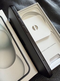 iPhone 15 Black - 6