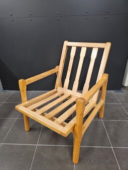 Masívny drevený nábytok – stoly, kreslá, barové stoličky - 6