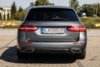 Mercedes Benz E 300 de T Avantgarde (2020) - 6