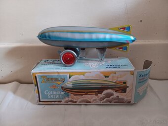 Stará kovová hračka Zeppelin - 6