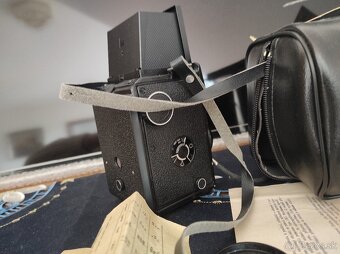 Starý fotoaparát Lubitel 166B - 6