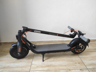 elektricka kolobezka Ninebot F30E - 6