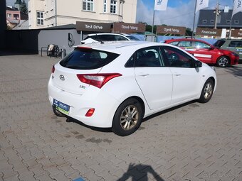 Hyundai i30 HB 1.4i 73kW KLIMA TAŽNÉ 1MAJITEL ČR - 6