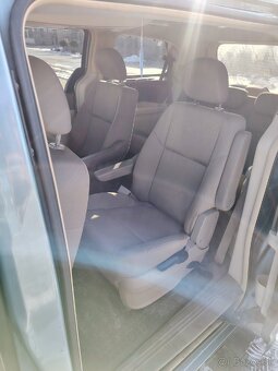 Predam Volkswagen Routan - 6