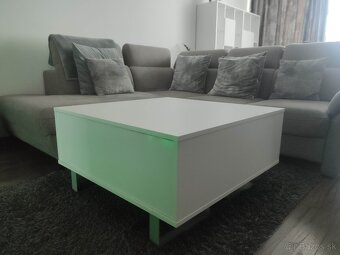 Moderná biela obývacia zostava s podsvietením - 6