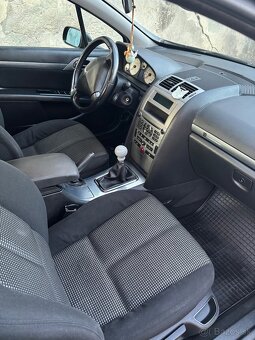 Peugeot 407 - 6