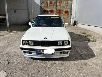BMW E30 coupe - 6