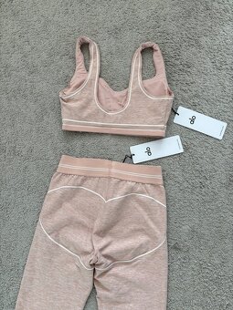 Alo yoga- set legíny a podprsenka - 6