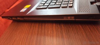 Lenovo G700 notebook - 6