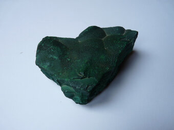 africké ľudové umenie – malachitové artefakty - 6