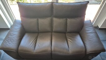 Predám kožený gauč s elektrickým polohovaním a USB - 6
