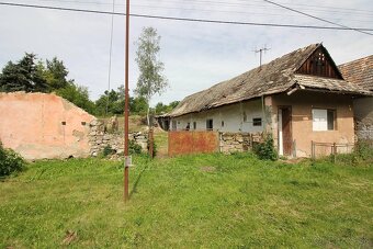 Predám rodinný dom za cenu pozemku v obci Drážovce pri K - 6