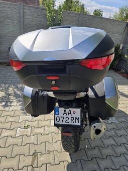 Kawasaki GTR 1400 - 6