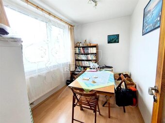 Na predaj 4 izbový byt s balkónom po čiastočnej... - 6