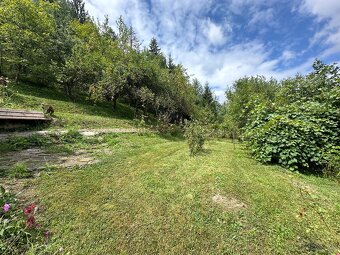 Ponúkame na predaj chatu s 905 m2 pozemkom - 6