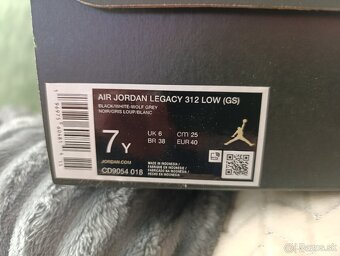 Predám tenisky AIR JORDAN legacy 312 LOW veľkosť 40 - 6
