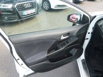 Honda Civic 1,4i 16V 2012 - 6