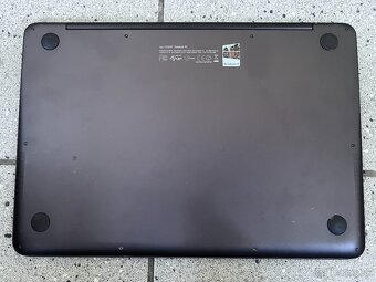 Asus ZenBook / Intel m5 / 4GB RAM / 128GB SSD / 13.3" FHD - 6