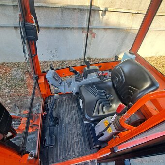 Minibager Kubota KX016-4 - 6
