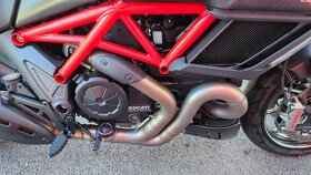 Ducati Diavel 1200 Carbon 2016 - 6