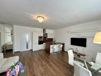 3.izb.byt 112 m2, s terasou o veľkosti 50m2 a garážou - 6