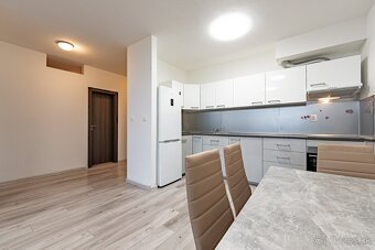 Na prenájom | 3 izbový byt s loggiou - Silvánová ul. - 6