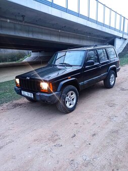 Jeep Cherokee XJ 4.0 - 6