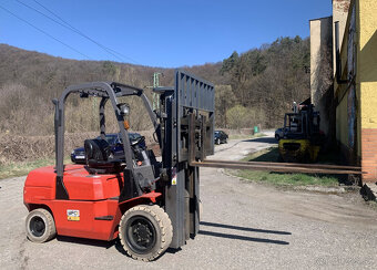 HC Forklift CPCD30, ISUZU diesel, triplex, r. 2011, 4038 mth - 6