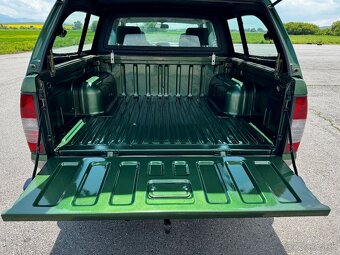 Nissan Navara 2,5 TDi 76kw     REZERVOVANÉ - 6